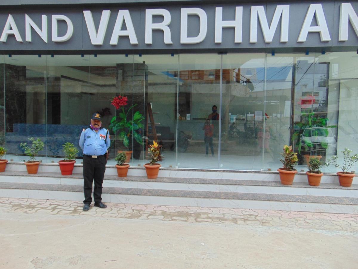 The Grand Vardhman Hotel Morbi Exterior photo