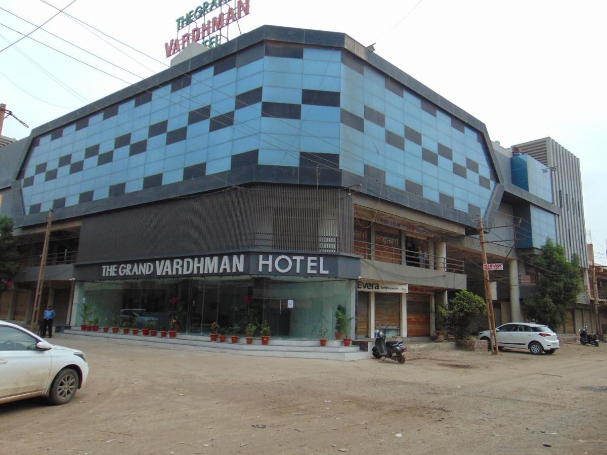 The Grand Vardhman Hotel Morbi Exterior photo