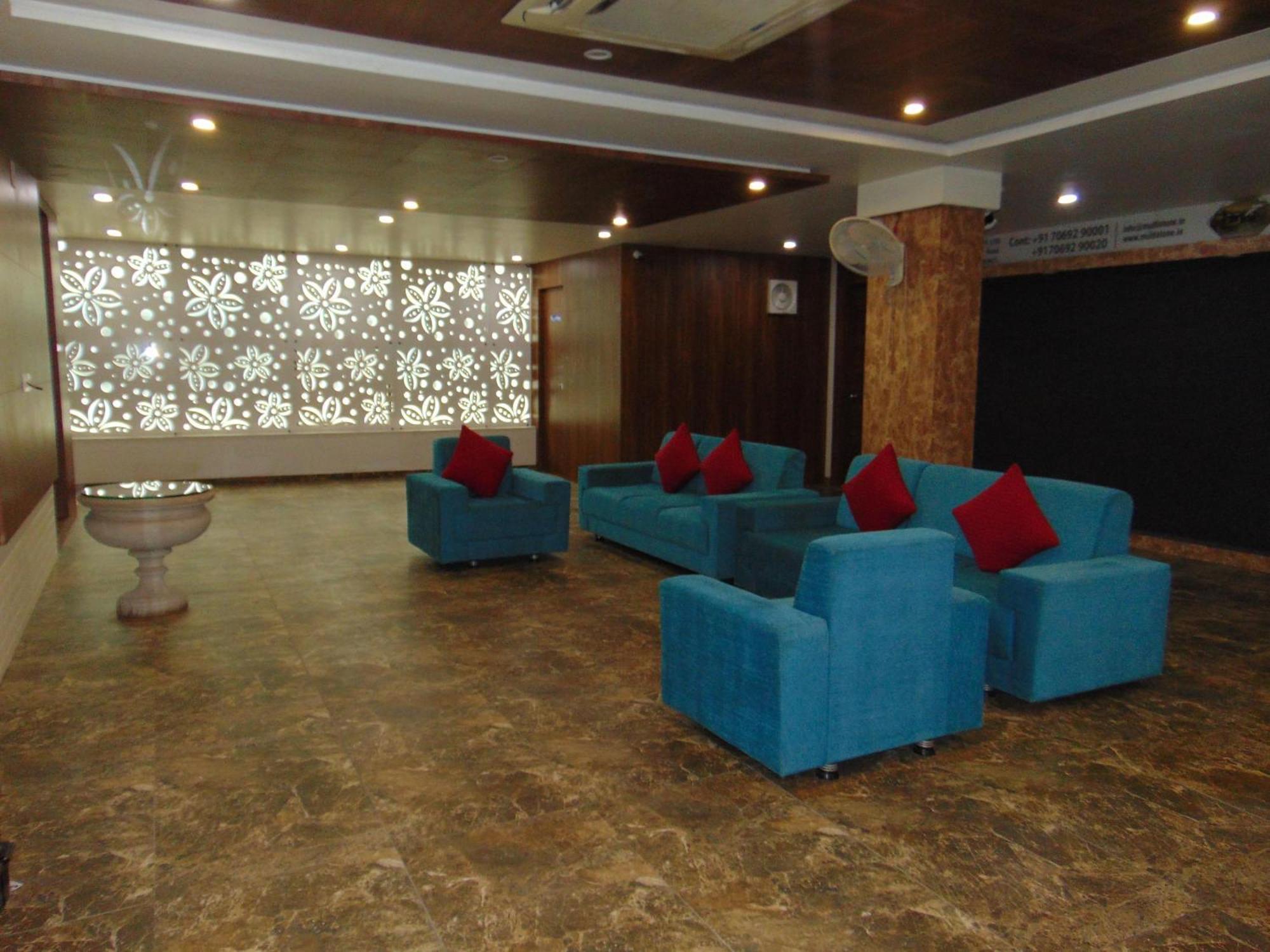 The Grand Vardhman Hotel Morbi Exterior photo