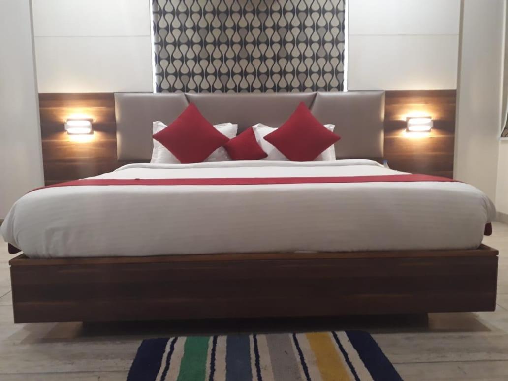 The Grand Vardhman Hotel Morbi Exterior photo