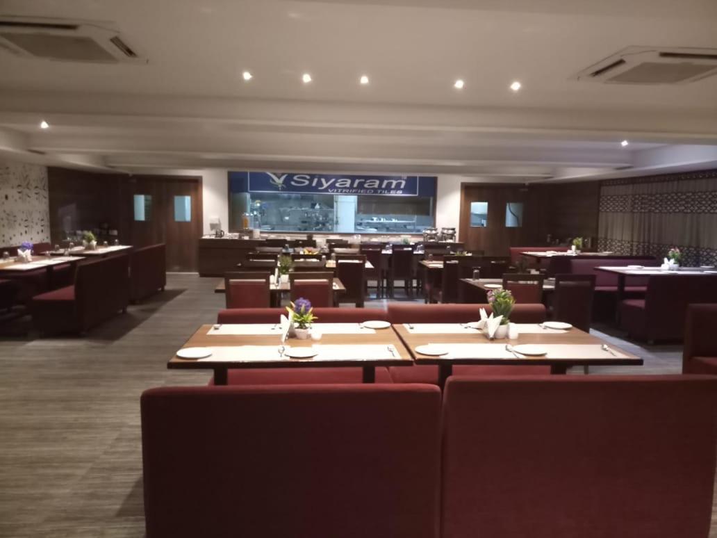 The Grand Vardhman Hotel Morbi Exterior photo